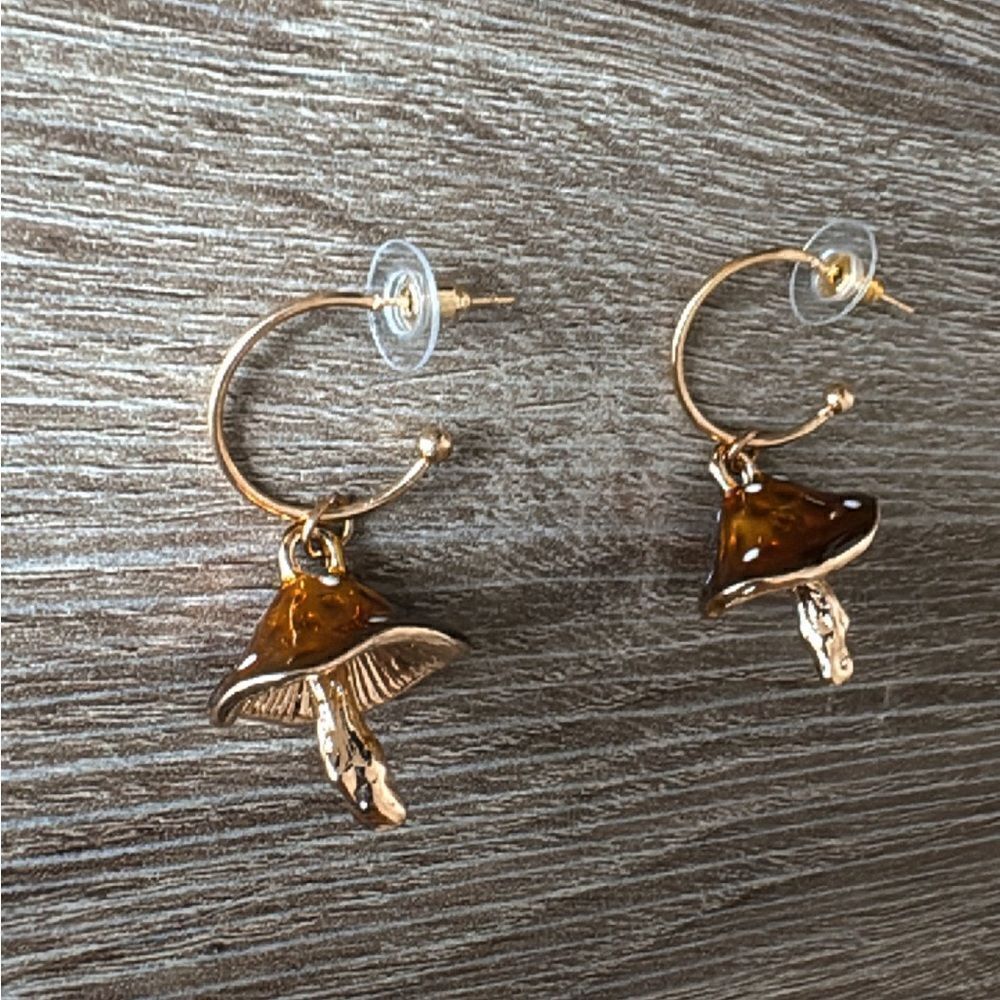 Mushroom earring A655 - Picture 2 of 4
